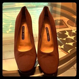 Brown Ellen Tracy pumps